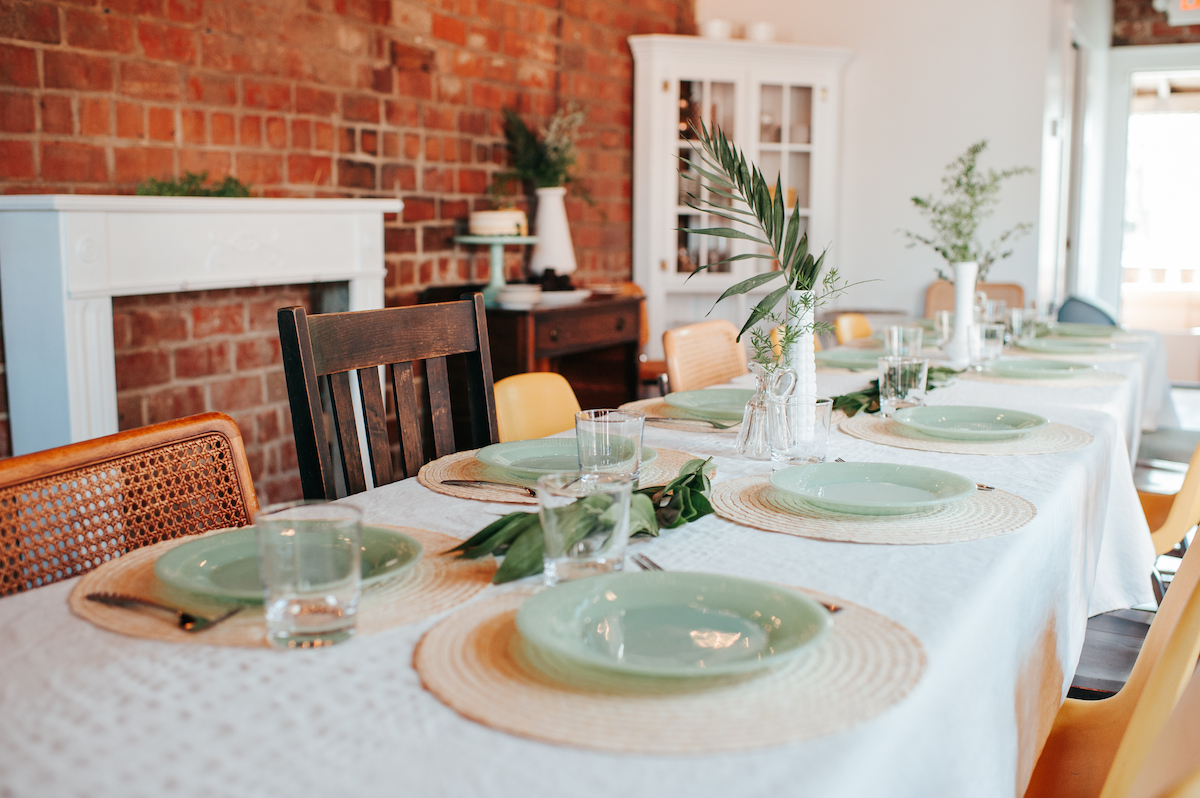 plates on top of long table